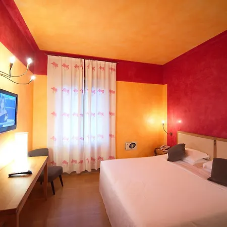 Готель Firenze 4*